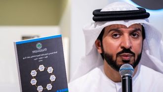 مركز الشارقة يعزز تعليم اللغة العربية