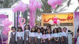 حملة سرطان الثدي في مجمع القصيم الصحي تصل إلى الملايين