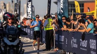 الإثارة والانتصار في بطولة تي ١٠٠ في دبي