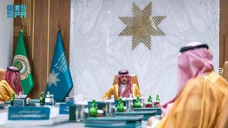 الأمير عبد العزيز يترأس اجتماع جامعة نايف العربية