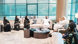 استطلاع رأي دبي حول العمل عن بعد والمرونة