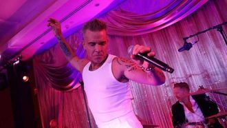 Robbie Williams Headlines Saadiyat Nights In Abu Dhabi