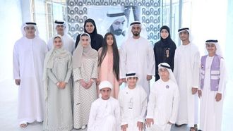 سيف بن زايد يزور المجلس الأعلى للأمومة