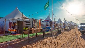 أدوات تراثية لأصحاب الإبل في المهرجان