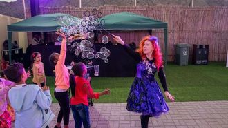 المهرجانات المحلية تحتفل بالتنوع الثقافي في الإمارات العربية المتحدة