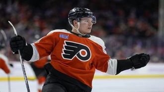 ميتشكوف يحقق رقمًا قياسيًا مع فلايرز