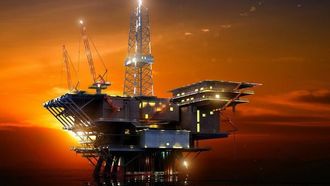 أسعار النفط ترتفع قبل عطلة عيد الميلاد