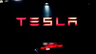 تسلا تستدعي ٦٩٤ ألف سيارة في أمريكا