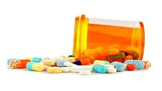 مكملات غذائية لا تفيد لوقف تساقط الشعر