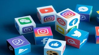 استراتيجيات تعزيز إدمان تطبيقات وسائل التواصل الاجتماعي