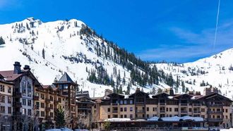 التزلج في كاليفورنيا: مغامرة فاخرة للمسافرين من دول مجلس التعاون الخليجي