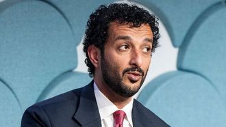 مناقشة فرص الاستثمار في الاقتصاد الدائري في الإمارات