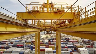DP World Hits 100 Million TEU Capacity