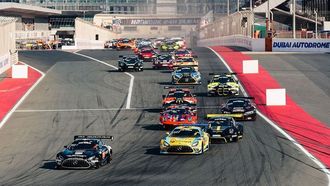 حلبة دبي أوتودروم تحتفل بمرور 20 عاماً على انطلاقة السباق