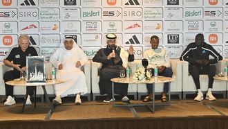 الأبطال يتنافسون في ماراثون دبي 2025