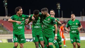 شباب الأهلي يتصدر تصفيات نصف النهائي