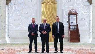 رئيس الوزراء لاكسون يزور مسجد الشيخ زايد