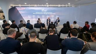 الإمارات تسلط الضوء على التحول الرقمي في دافوس