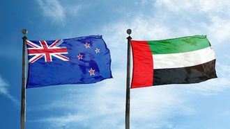 الإمارات ونيوزيلندا تعززان التعاون الاقتصادي