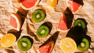 فواكه يجب تناولها في الشتاء