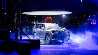 إطلاق سلسلة LX 2025 من الفطيم لكزس