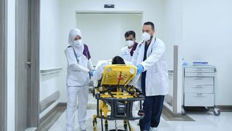 برجيل القابضة توقع عقوداً بقيمة 225 مليون درهم