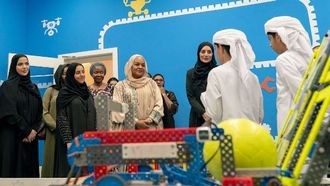 سيدة زنجبار الأولى تزور مؤسسات الشارقة