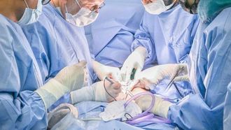 فصل توأم بوركيني بنجاح في الرياض