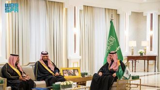 الأمير فيصل يحتفل بتشجيع الفرسان