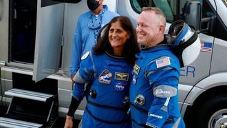 رائدا الفضاء ويليامز وويلمور يستعدان للعودة إلى الأرض