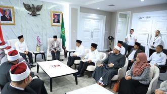 وزير إندونيسي يشيد بجهود حكماء المسلمين