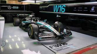 فريق مرسيدس-AMG F1 يستعد لموسم 2025