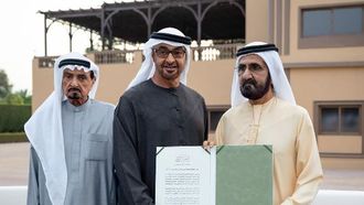 الرئيس يشيد بجهود محمد بن راشد