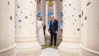 الرئيس الأرميني يزور مسجد الشيخ زايد