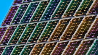 وكالة الطاقة الدولية تتوقع أن يصل حجم سوق الطاقة إلى 2.1 تريليون دولار بحلول عام 2035