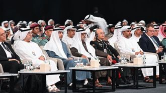 نهيان بن مبارك يطلق قمة الأزمات 2025