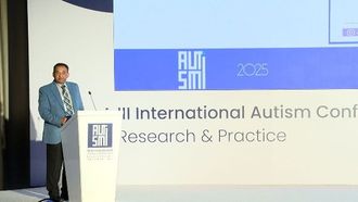 استكشاف تحليل الشعر لأبحاث التوحد