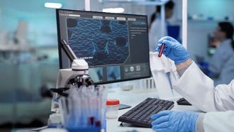 أبوظبي تعزز خدمات الطب الدقيق لمرضى الزهايمر