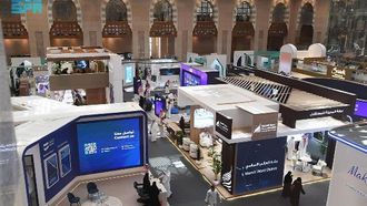 تحسين الخدمات المقدمة لزوار العمرة