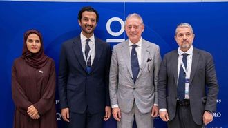 ابن طوق يلتقي وزراء لتعزيز العلاقات الاقتصادية