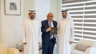 مركزا الشارقة وكنتاكي التجاريان يبحثان التعاون