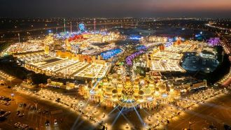 القرية العالمية تختتم موسمها التاسع والعشرين بنجاح