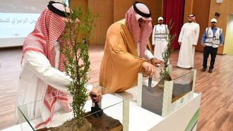 عسير تطلق مبادرة البصمة الخضراء