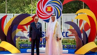 وفد الإمارات العربية المتحدة في قمة الخليج وآسيان في ماليزيا