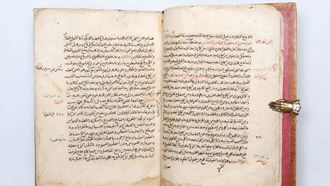 كتاب ابن سينا ​​في الطب في معرض أبوظبي