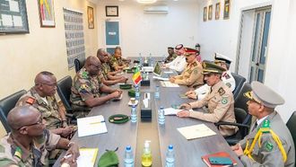 التحالف الإسلامي ومالي يناقشان جهود مكافحة الإرهاب