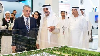 الشيخ نهيان يناقش صنع في الإمارات 2025