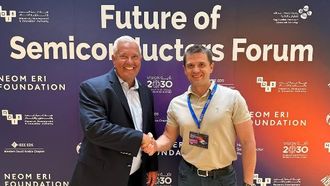 نيوم وميمري إكس تتعاونان لتقديم حلول الذكاء الاصطناعي المتطورة