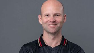 Phil Oliver Wins Middle East Sport CEO Award