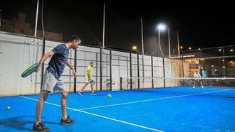 تزايد شعبية البادل في منطقة القصيم